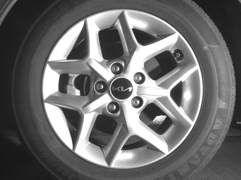 Used 2025 Kia Soul LX w/ LX Technology Package FWD image 19