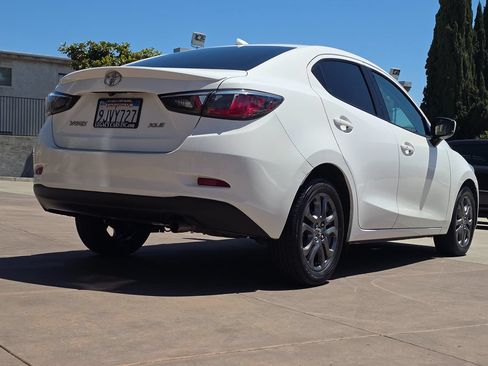 Used 2019 Toyota Yaris XLE FWD image 12