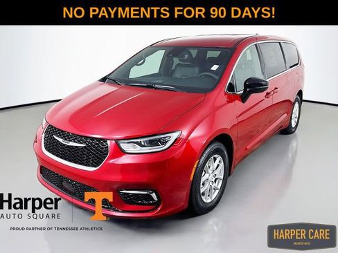 New 2026 Chrysler Pacifica Select FWD image 1