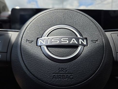 Used 2025 Nissan Kicks SR w/ SR Premium Package AWD/4WD image 26