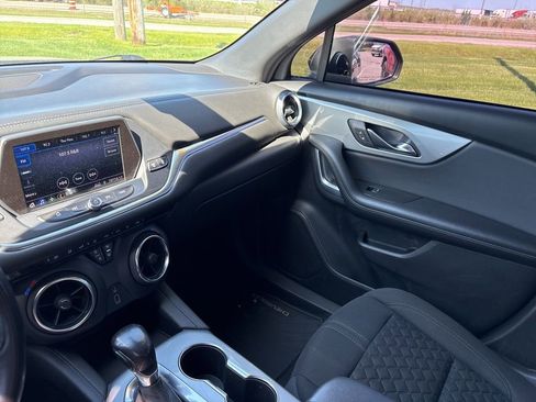 Used 2020 Chevrolet Blazer LT FWD image 25
