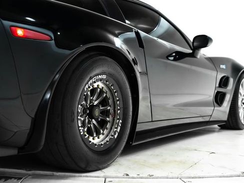 Used 2010 Chevrolet Corvette ZR1 w/ Preferred Equipment Group RWD image 14