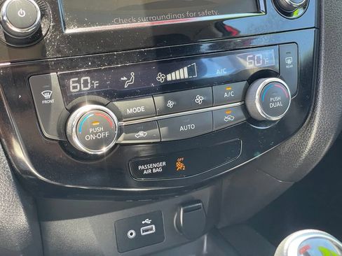Certified 2022 Nissan Rogue Sport SV AWD/4WD image 25