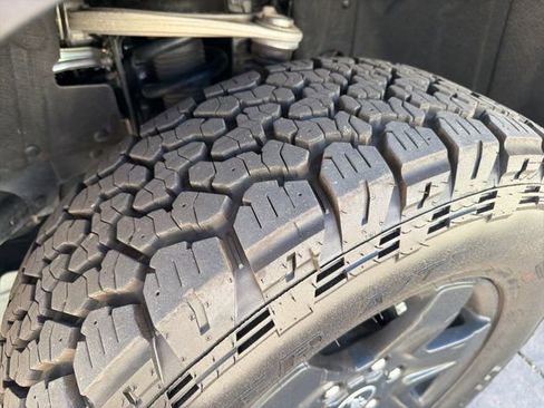 Used 2024 Ford Bronco Black Diamond AWD/4WD image 10