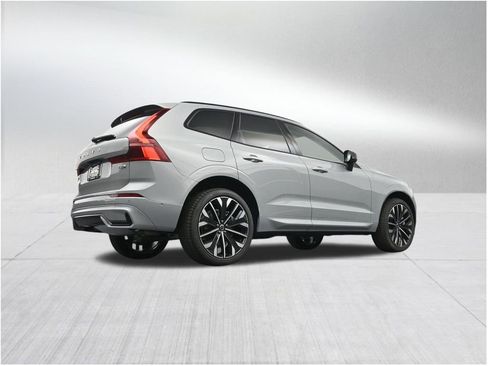 New 2026 Volvo XC60 T8 Ultra w/ Protection Package Premier AWD/4WD image 24