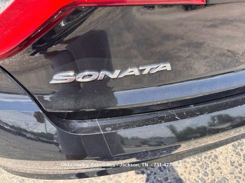 Used 2015 Hyundai Sonata Limited w/ Winter Package FWD image 9