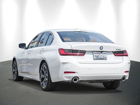 Used 2026 BMW 330i Sedan w/ Convenience Package RWD image 4