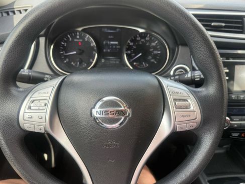 Used 2015 Nissan Rogue SV AWD/4WD image 12