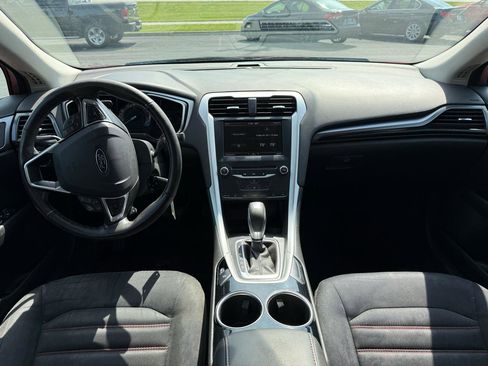 Used 2013 Ford Fusion SE FWD image 17