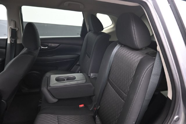 Used 2018 Nissan Rogue SV AWD/4WD image 25
