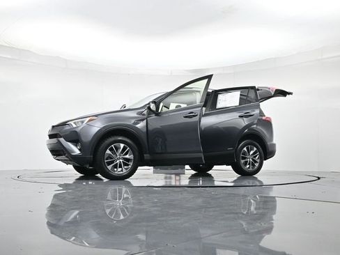 Used 2018 Toyota RAV4 XLE image 53