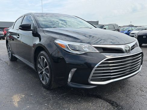 Used 2017 Toyota Avalon XLE Premium w/ All Weather Liner Package FWD image 1