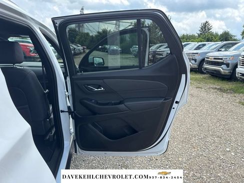 Used 2023 Chevrolet Traverse RS FWD image 26
