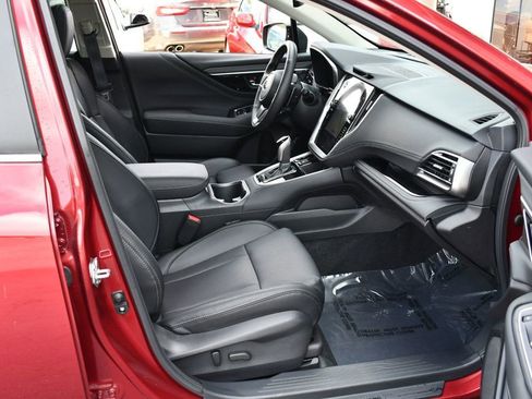 Used 2025 Subaru Outback Limited image 19