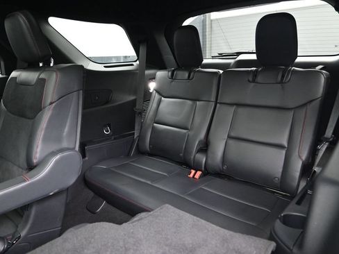 Used 2025 Ford Explorer ST AWD/4WD image 19