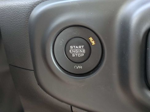 Used 2022 Jeep Wrangler Sport AWD/4WD image 27