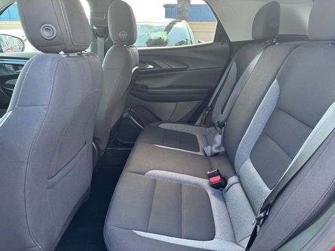 Used 2025 Chevrolet TrailBlazer LT FWD image 24