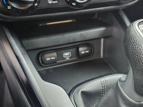 Used 2021 Kia Soul LX FWD image 33