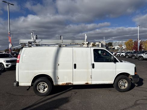 Used 2014 Chevrolet Express 3500 image 5