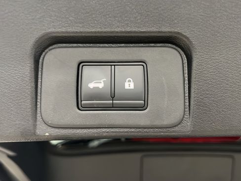 Used 2026 Nissan Rogue SV w/ Cold Weather Package AWD/4WD image 28