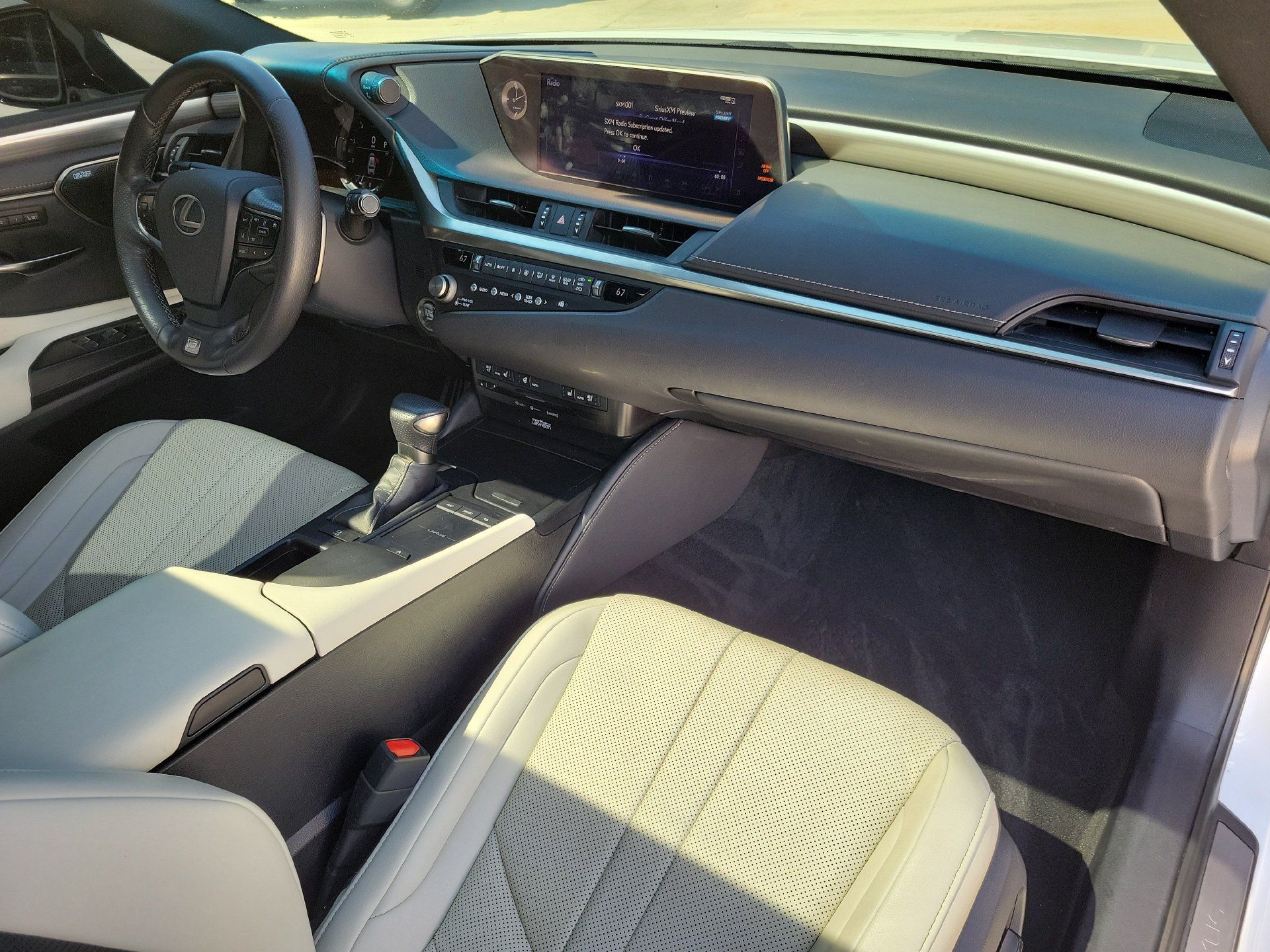 Used 2021 Lexus ES 350 F Sport w/ Special Edition FWD image 3