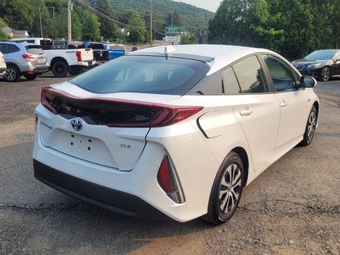 Used 2022 Toyota Prius Prime XLE FWD image 8
