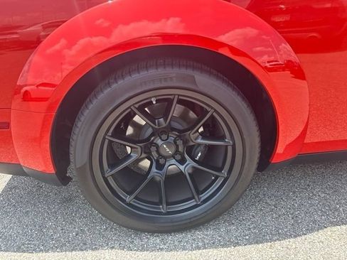 Used 2022 Dodge Challenger SRT Hellcat RWD image 4