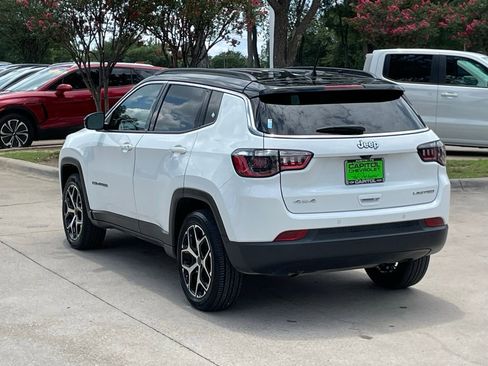 Used 2025 Jeep Compass Limited AWD/4WD image 4