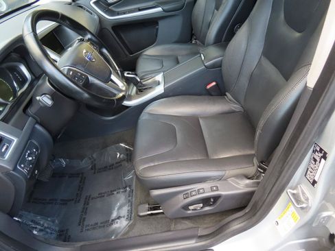 Used 2015 Volvo XC60 T5 Premier FWD image 17