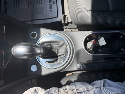 Used 2014 Volkswagen Beetle TDI FWD image 27
