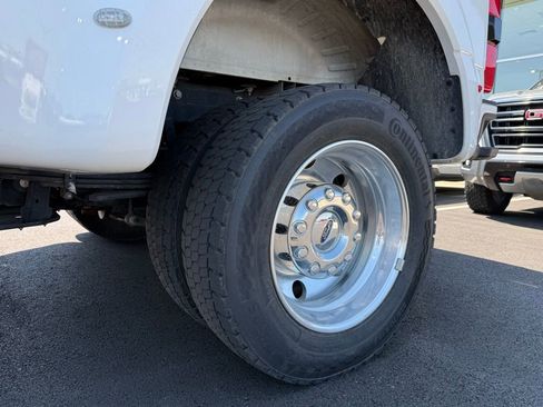 Used 2024 Ford F450 Limited w/ FX4 Off-Road Package AWD/4WD image 30