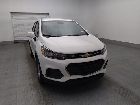 Used 2020 Chevrolet Trax LS FWD image 14