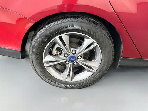 Used 2017 Ford Focus SE FWD image 32