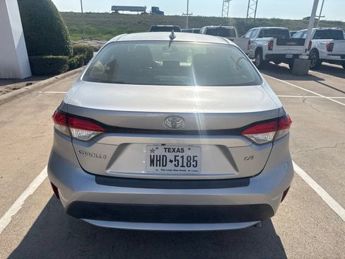 Used 2022 Toyota Corolla LE FWD image 7