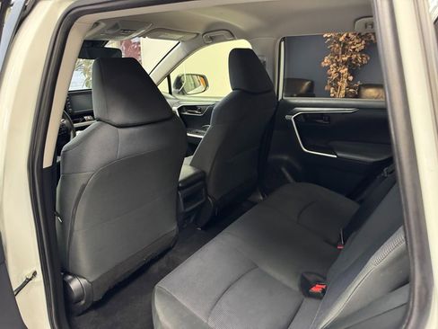 Used 2019 Toyota RAV4 LE w/ All Weather Liner Package AWD/4WD image 43