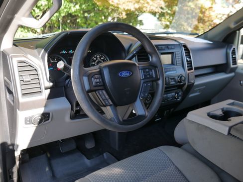 Used 2017 Ford F150 XLT w/ XTR Package image 4