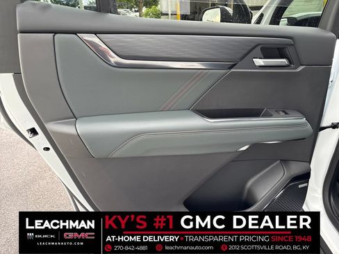 New 2026 GMC Acadia AT4 w/ Super Cruise Package AWD/4WD image 39