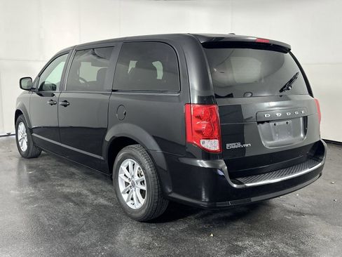 Used 2020 Dodge Grand Caravan SE image 9