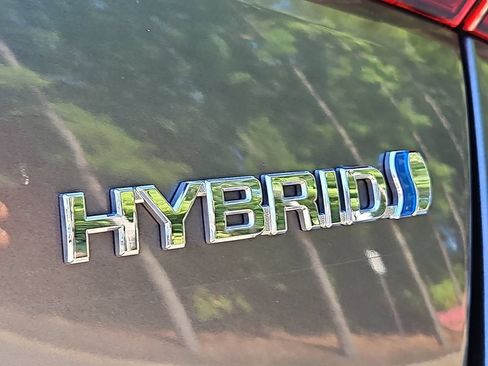 Used 2019 Toyota Prius LE AWD/4WD image 30