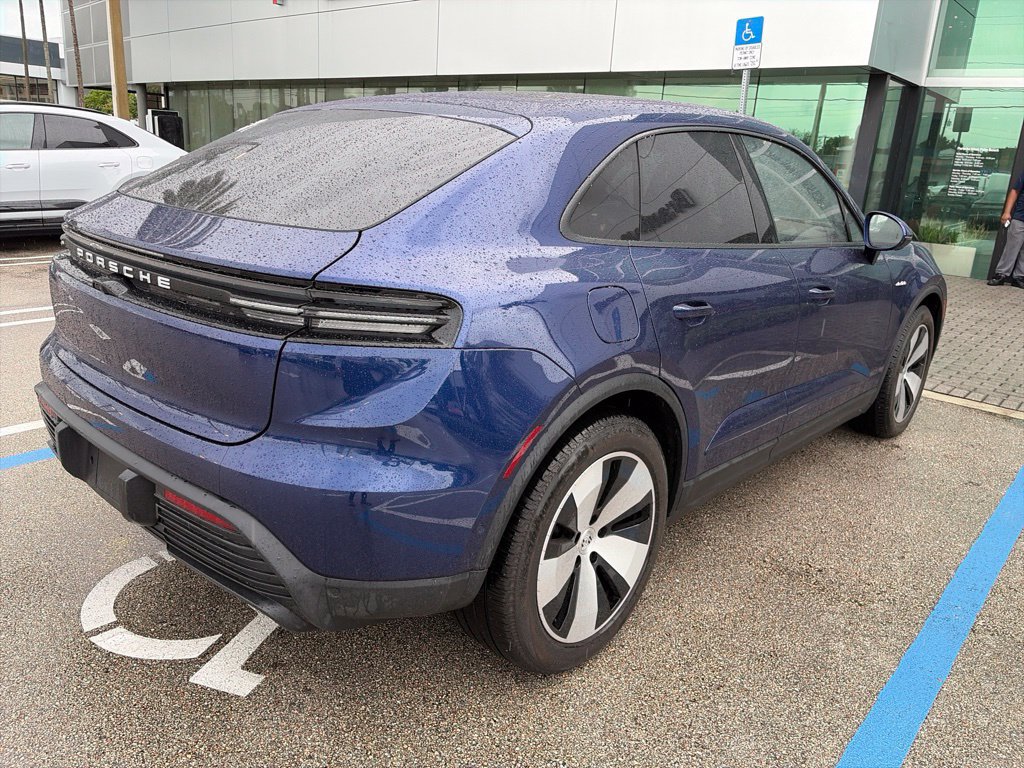 Certified 2026 Porsche Macan 4 Electric w/ Premium Package AWD/4WD image 7