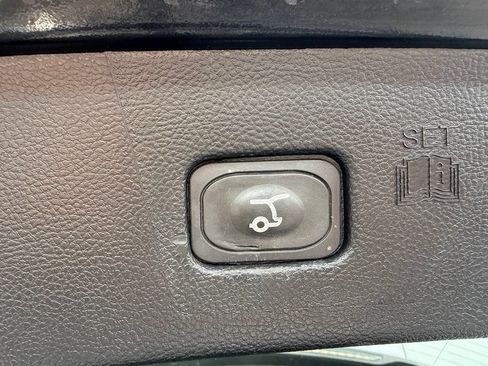 Used 2024 Ford Edge Titanium AWD/4WD image 19