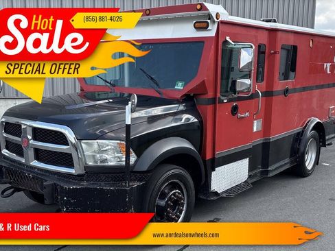 Used 2016 RAM 5500 Tradesman w/ Chrome Appearance Group RWD image 1