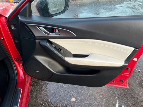 Used 2017 MAZDA MAZDA3 Grand Touring image 17