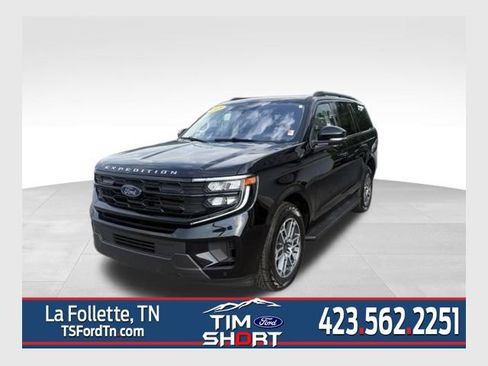 Used 2025 Ford Expedition Active AWD/4WD image 1