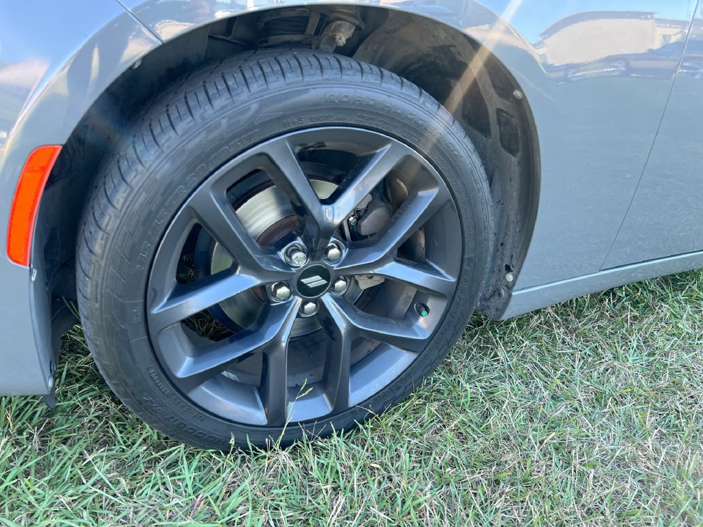 Used 2019 Dodge Charger SXT w/ Blacktop Package RWD image 17