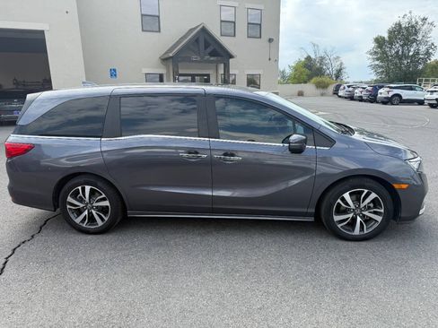 Used 2024 Honda Odyssey Touring image 9