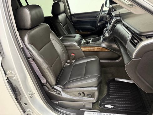Used 2016 Chevrolet Suburban LT image 38