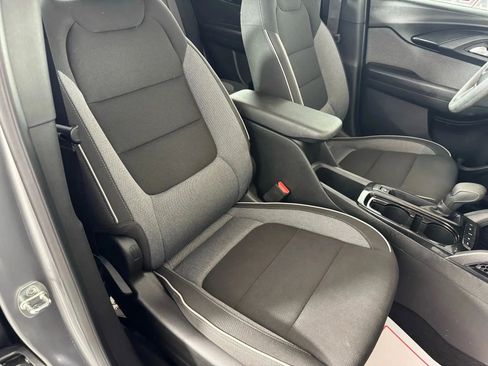 Used 2023 Chevrolet TrailBlazer LS image 31