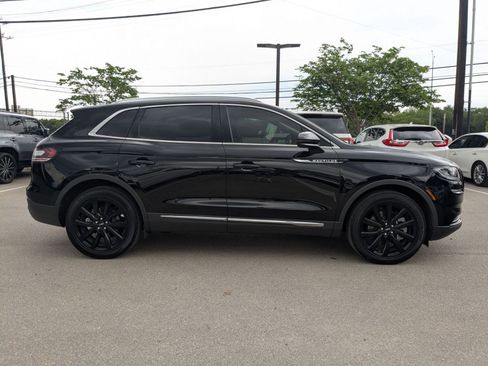 Used 2023 Lincoln Nautilus Reserve w/ Monochromatic Package image 2