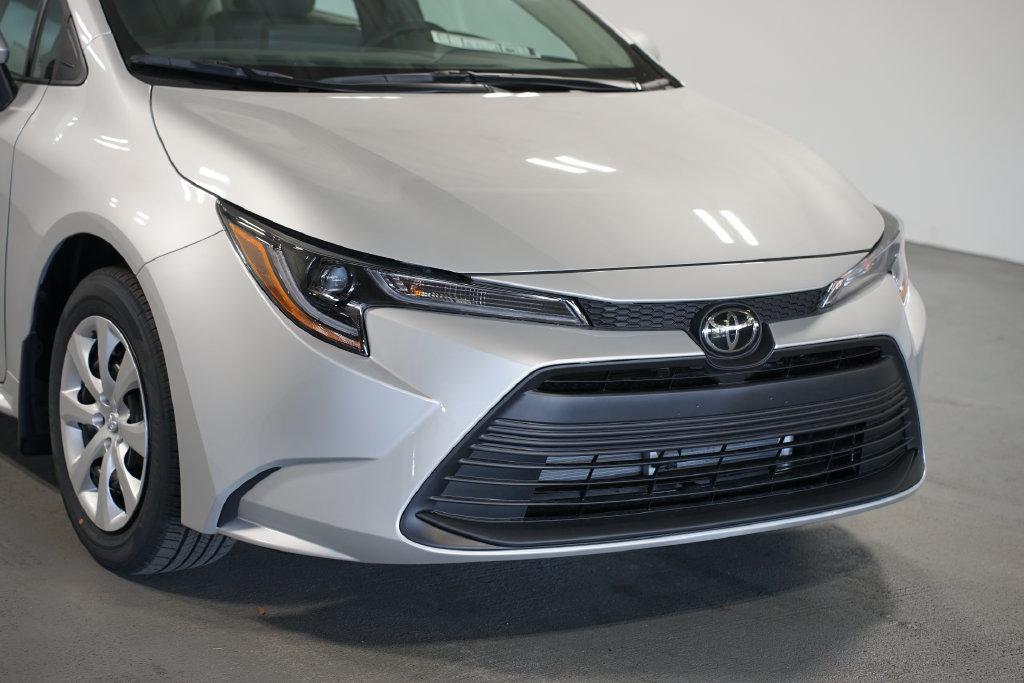 New 2027 Toyota Corolla LE FWD image 4